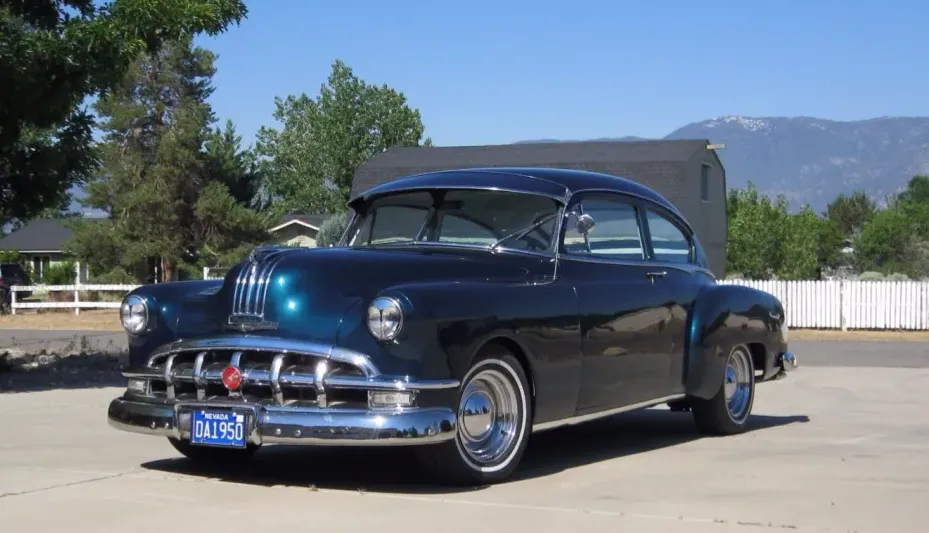 Custom 1950 Pontiac Streamliner