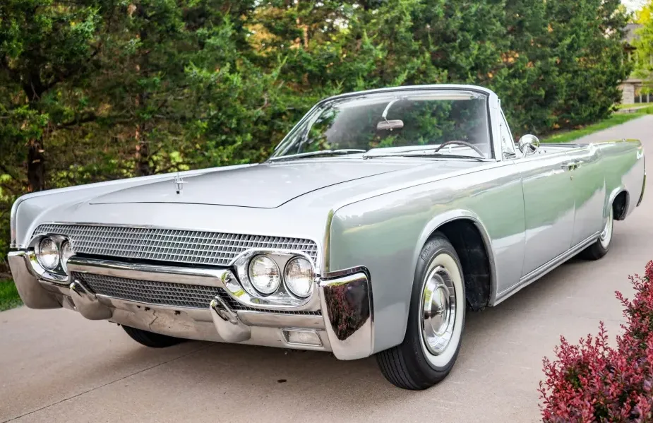 1961 Lincoln Continental Convertible