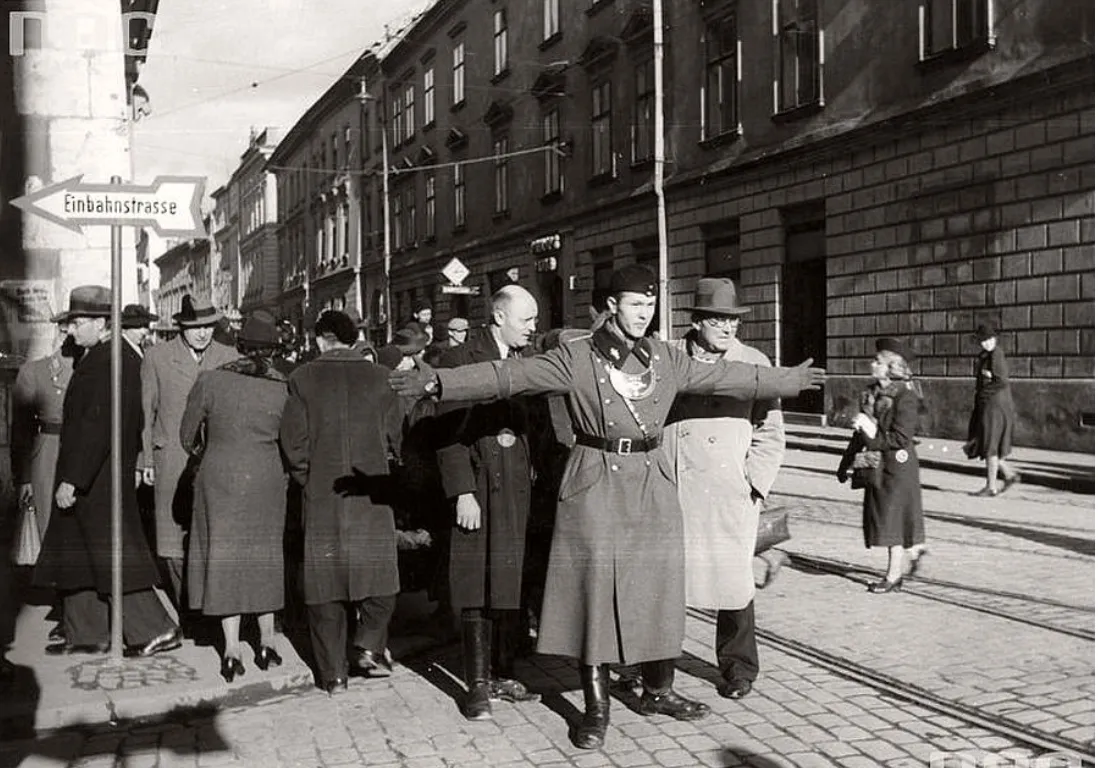 Stare zdjęcia: Kontrola ruchu w okupowanej Polsce (1940-1941)