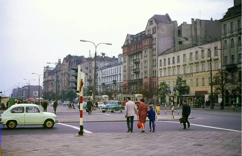 Warszawa 1969 w fotografiach kolorowych ‎