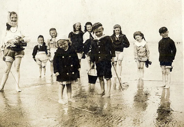 37 adorabili fotografie che catturano la vita quotidiana dei bambini sulle spiagge 37 adorabili fotografie che catturano la vita quotidiana dei bambini sulle spiagge