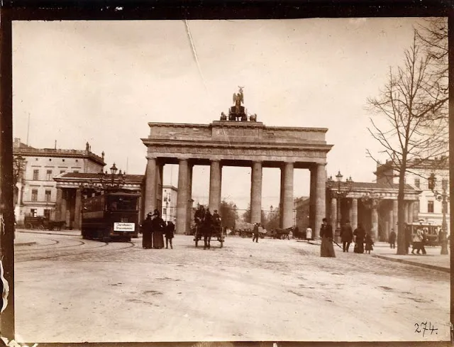 16 erstaunliche Fotos, die Straßenszenen in Deutschland im Jahr 1899 einfangen