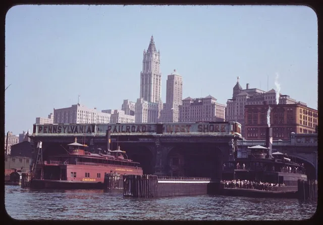 Vivid Color Photographs Capture Everyday Life in Manhattan in the 1940s