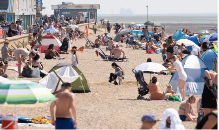 Heatwave Hits UK: Record-Breaking 34.8°C on Hottest Day of the Year Heatwave Hits UK: Record-Breaking 34.8°C on Hottest Day of the Year