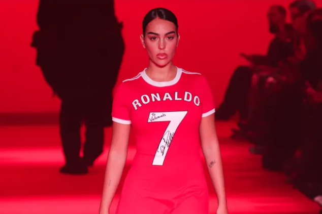 Georgina Rodriguez stuns in red dress at Paris Fashion Week… with huge nod to Cristiano Ronaldo’s Man Utd days