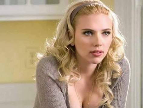 A Journey to Fame: How Scarlett Johansson’s Radiant Beauty Catapulted Her to Stardom