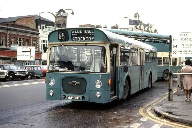 Wonderful Pictures of Buses in England From Between the 1970s and '80s