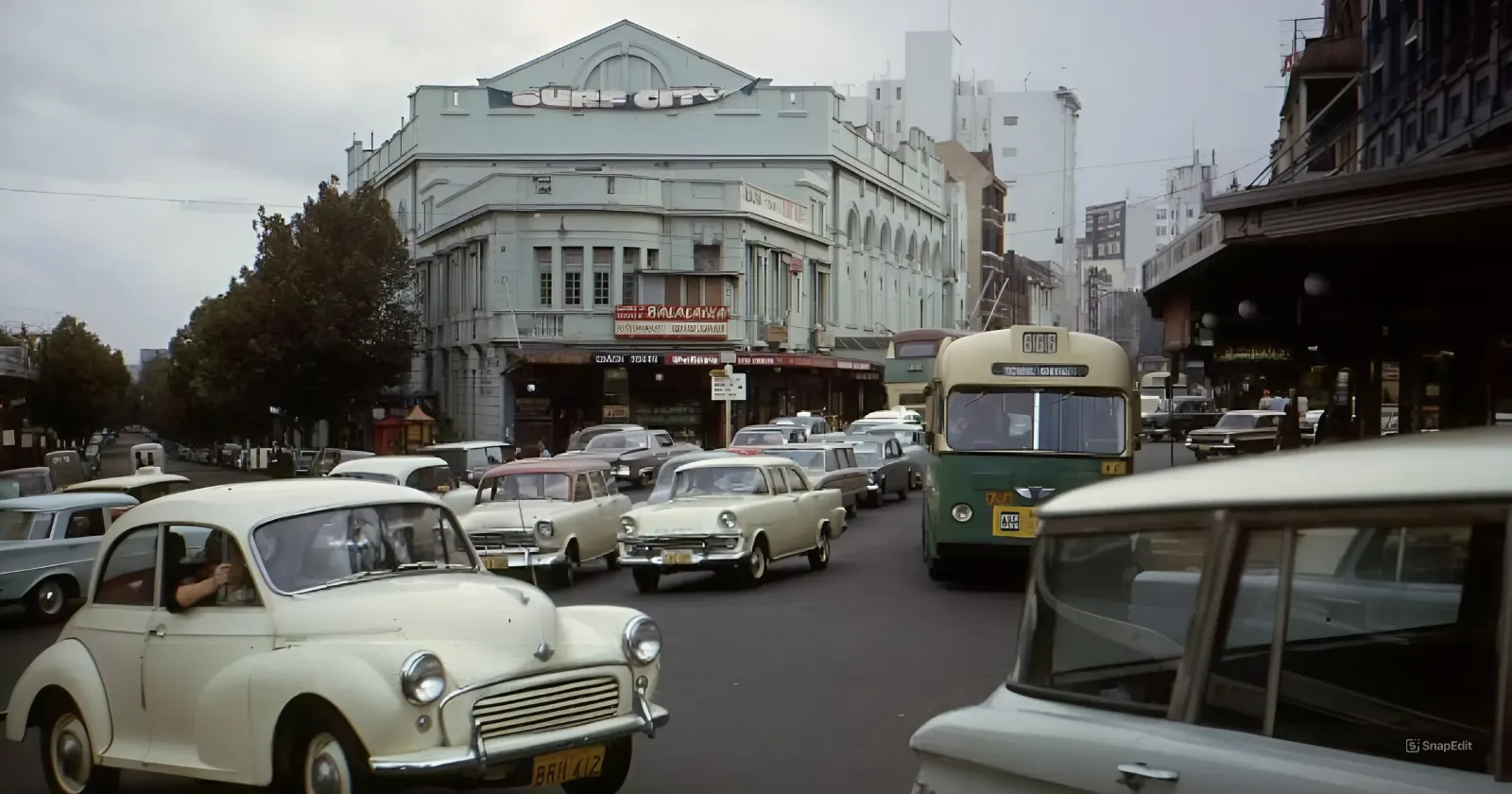 Breathtaking Colors: Amazing Kodachrome Slides Capture Street Scenes of Australia in the 1960s