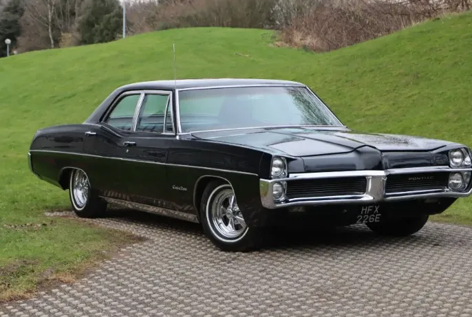 1967-Pontiac-Catalina:-A-Rolling-Tribute-to-Timeless-Elegance