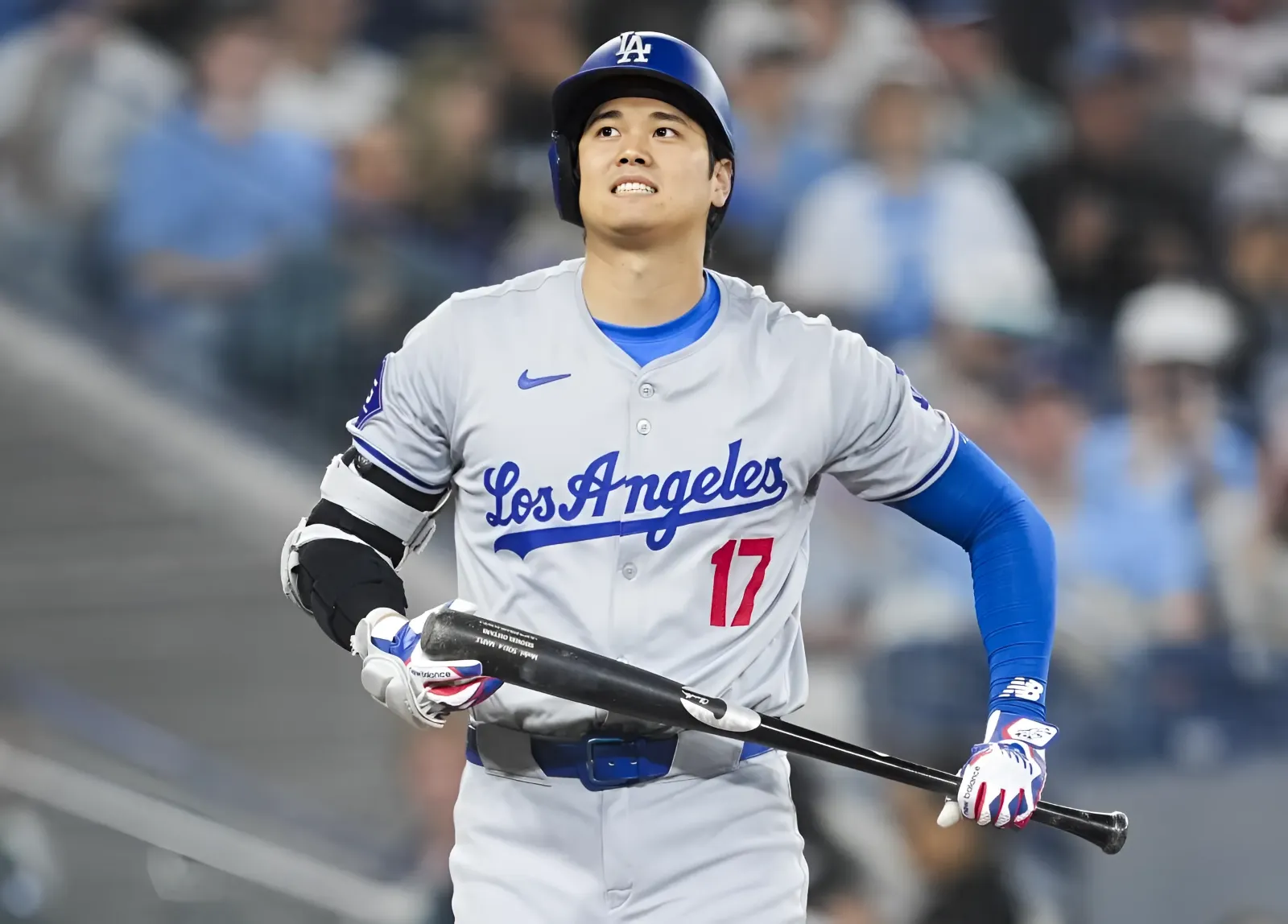 Dodgers' stingy streak ends as bats held in check