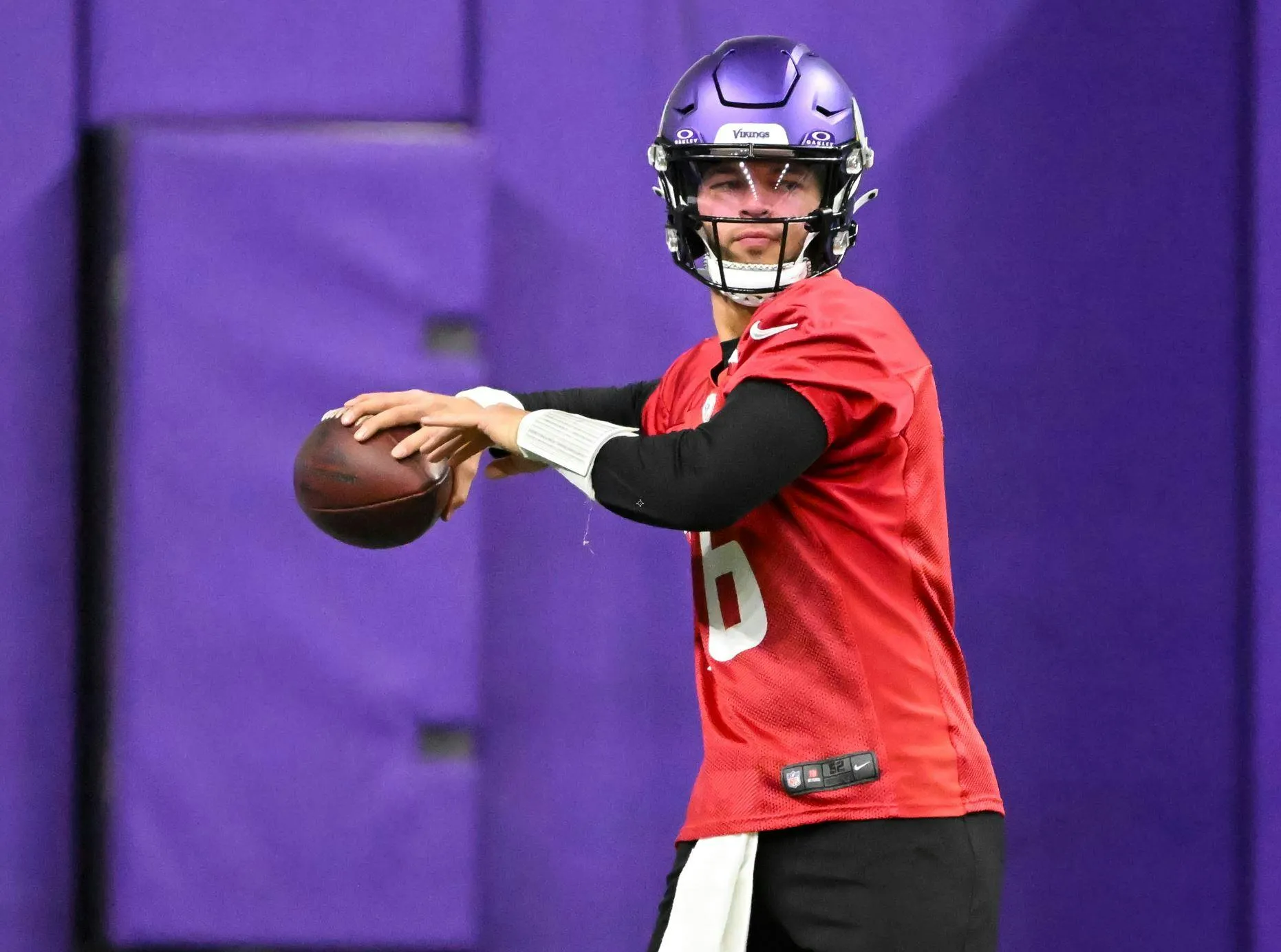 Vikings Urged to Trade Veteran QB Ahead of 2024 Season