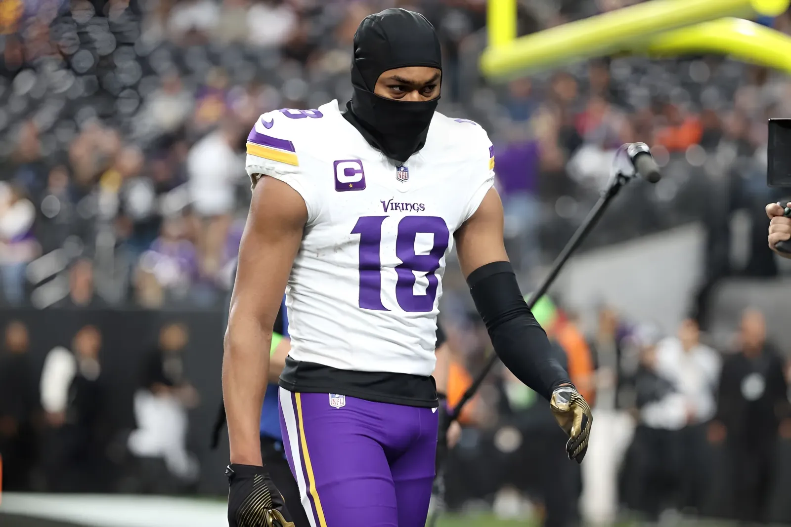 Wild Proposed Trade Sends Vikings Superstar Receiver to Browns