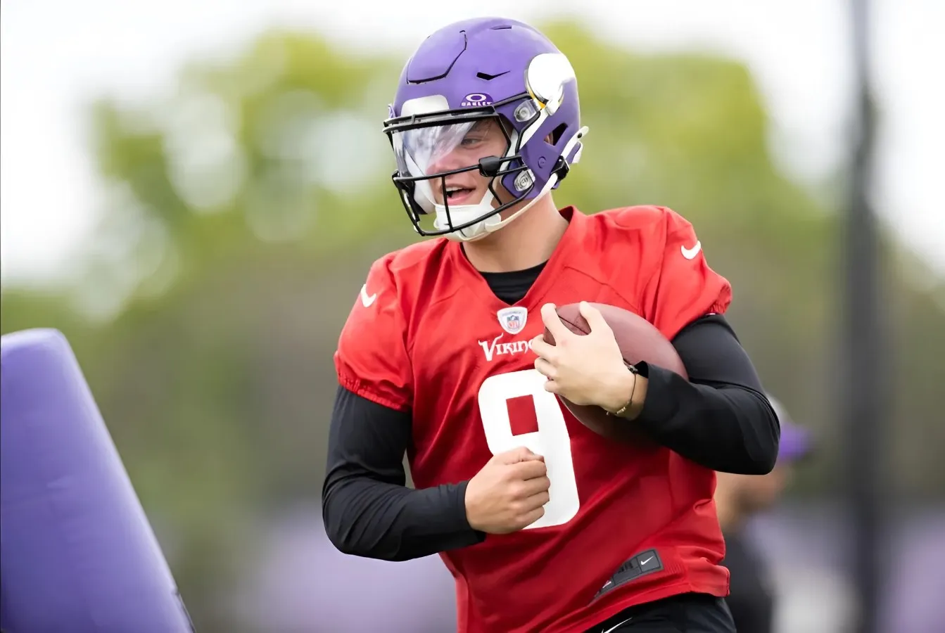 Vikings Face Tough Call on McCarthy After Showing Darnold Early Favor