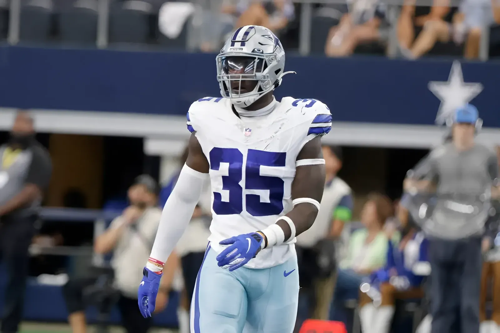 Cowboys' DeMarvion Overshown reveals he took care of important task despite last year's injury