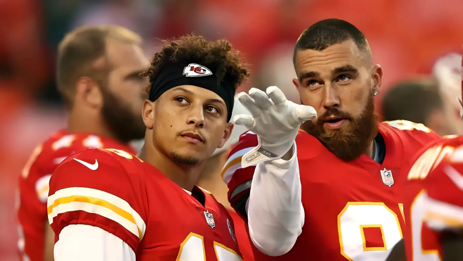 Chiefs' Travis Kelce and Patrick Mahomes could be very pleased with one of their sports teams come Sunday