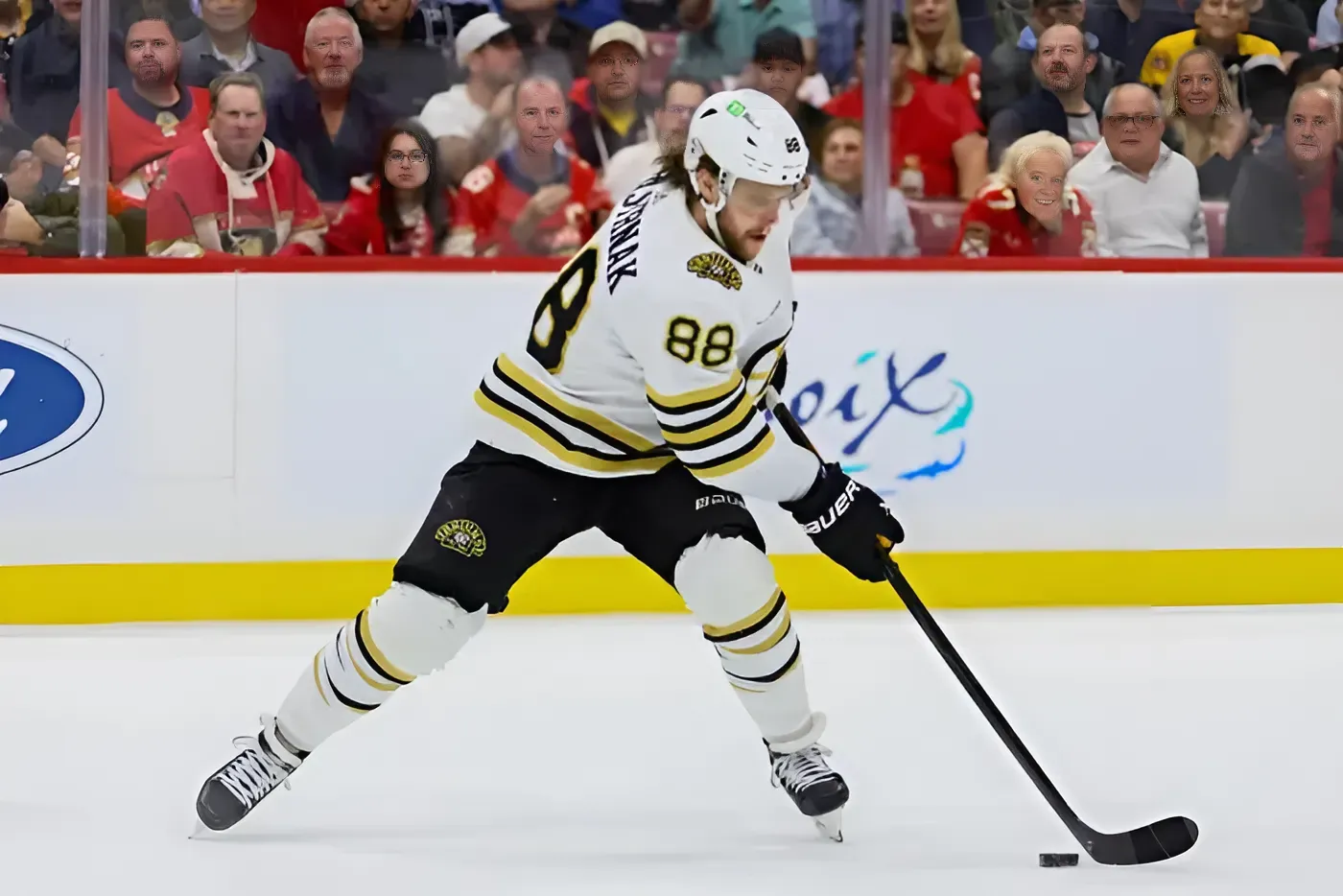 David Pastrnak Shows Off Dance Moves