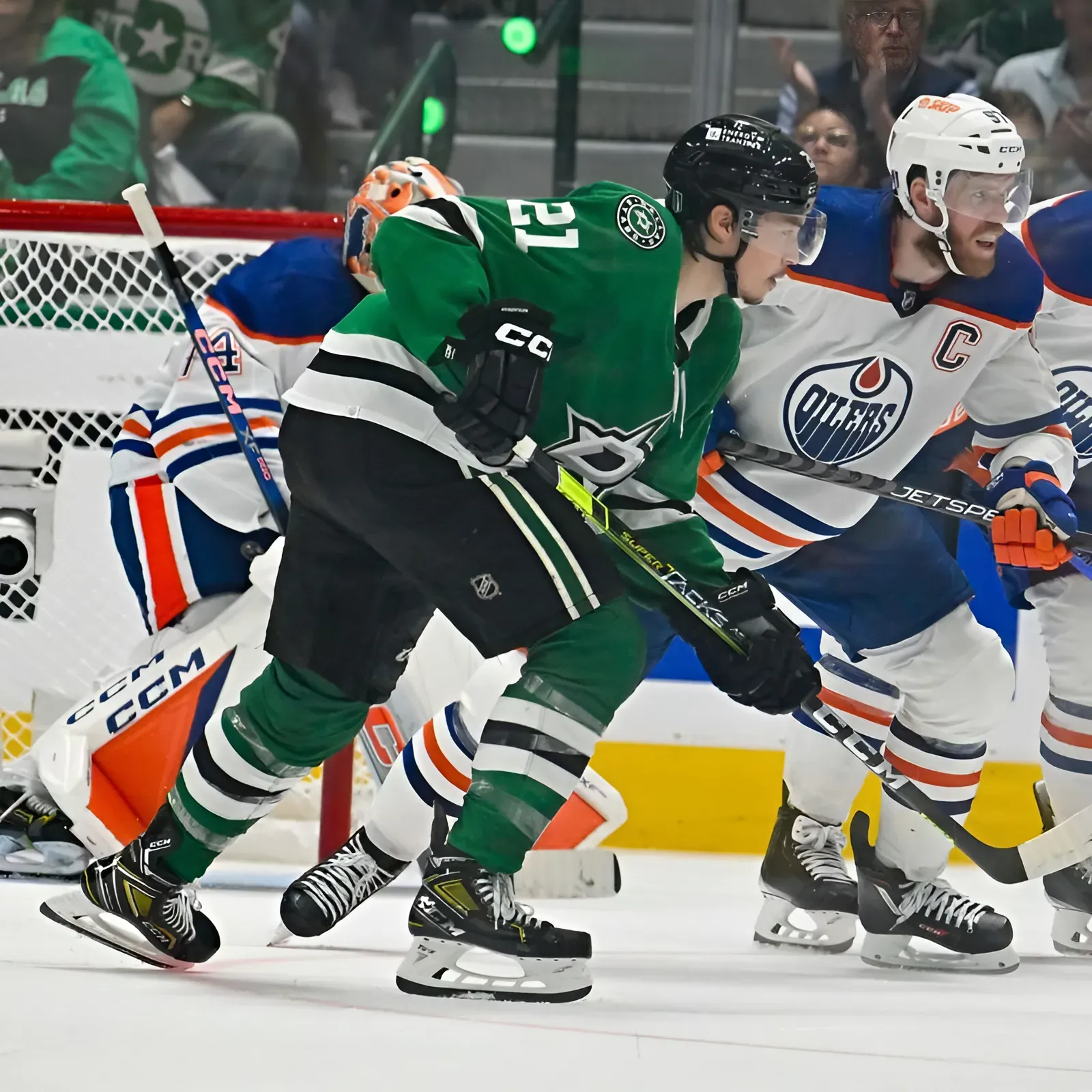 Oilers Shocked as Stars Surge to Snatch Victory in Game 3 Thriller