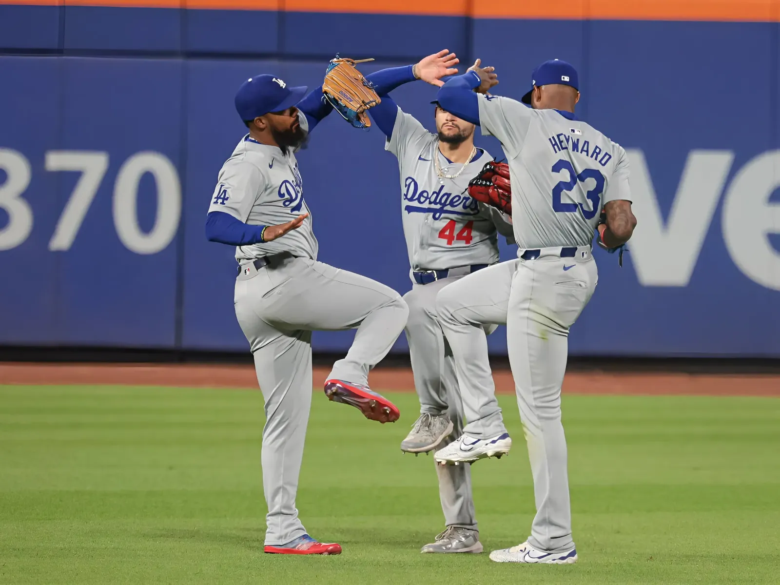 MLB Insider Dishes Brutal Honesty About Los Angeles Dodgers