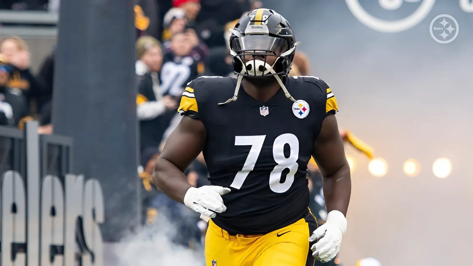 Pittsburgh Steelers Close Negotiations With James Daniels