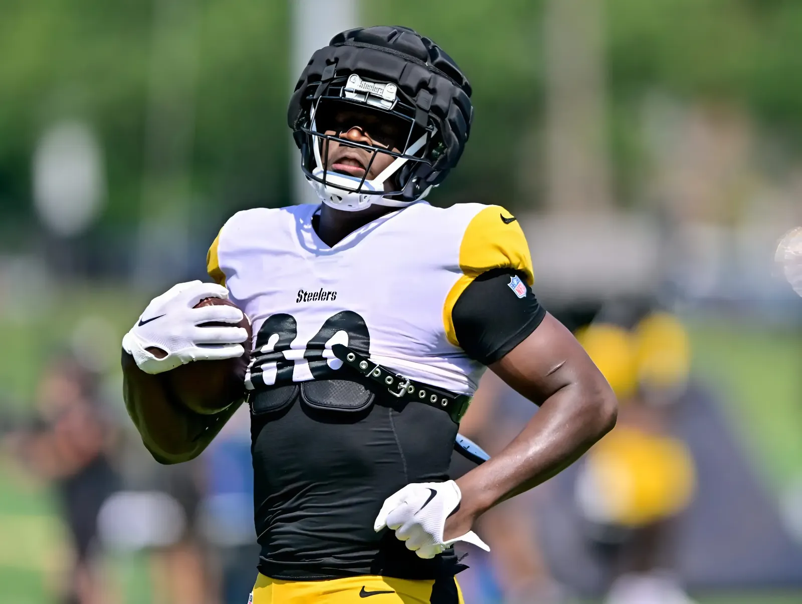 Steelers TE Darnell Washington Steps Up at OTAs