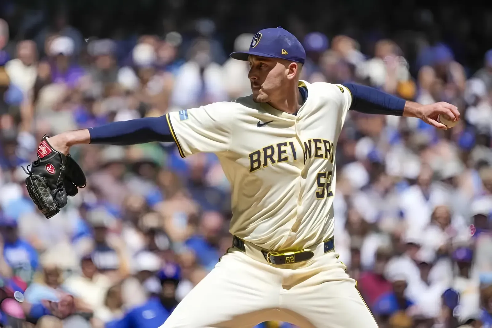 Gary Sánchez smashes a two-run homer to break the tie, leading the Milwaukee Brewers to a 6-4 victory over the Chicago Cubs