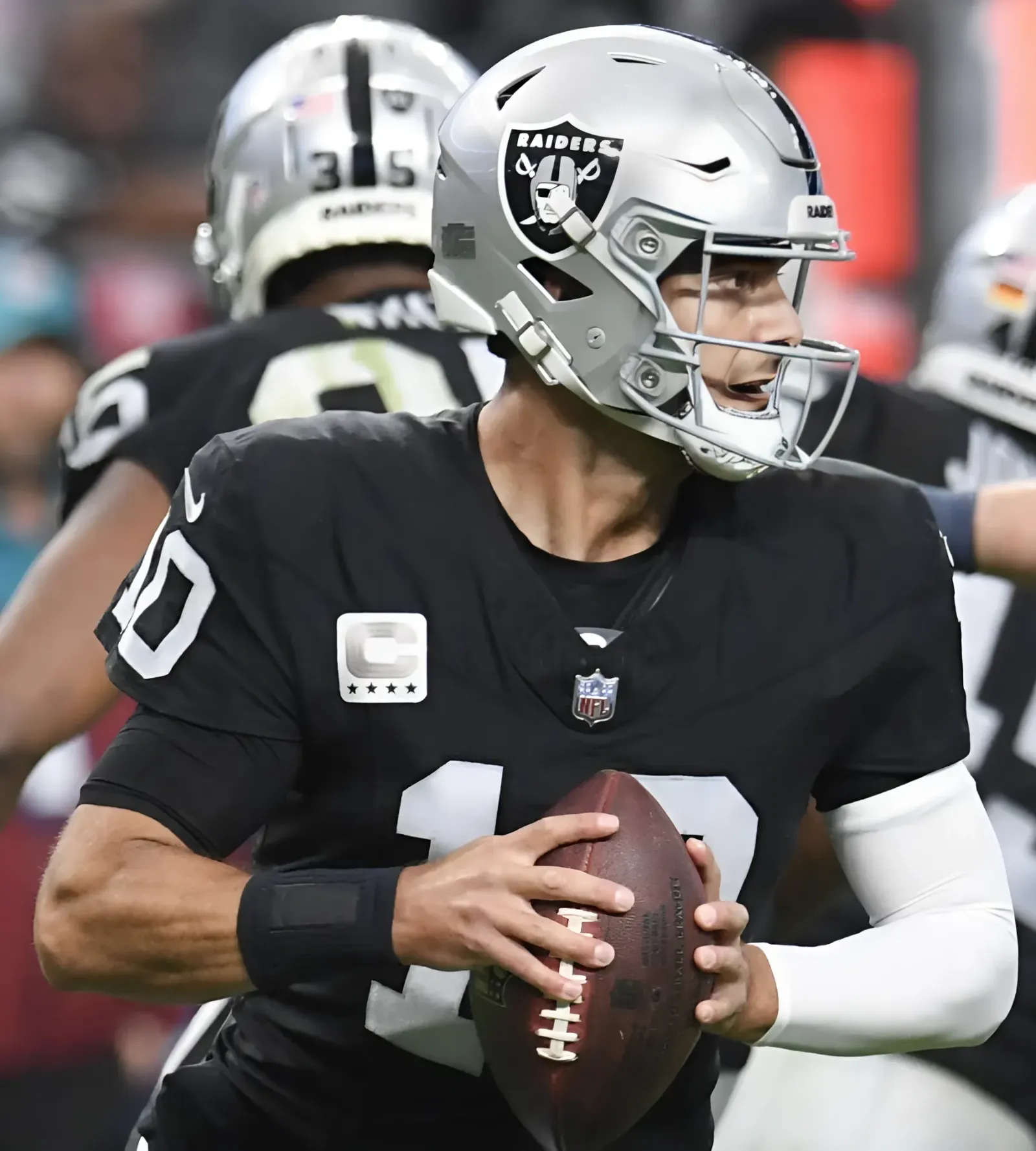 Jimmy Garoppolo does one last favor for the Las Vegas Raiders