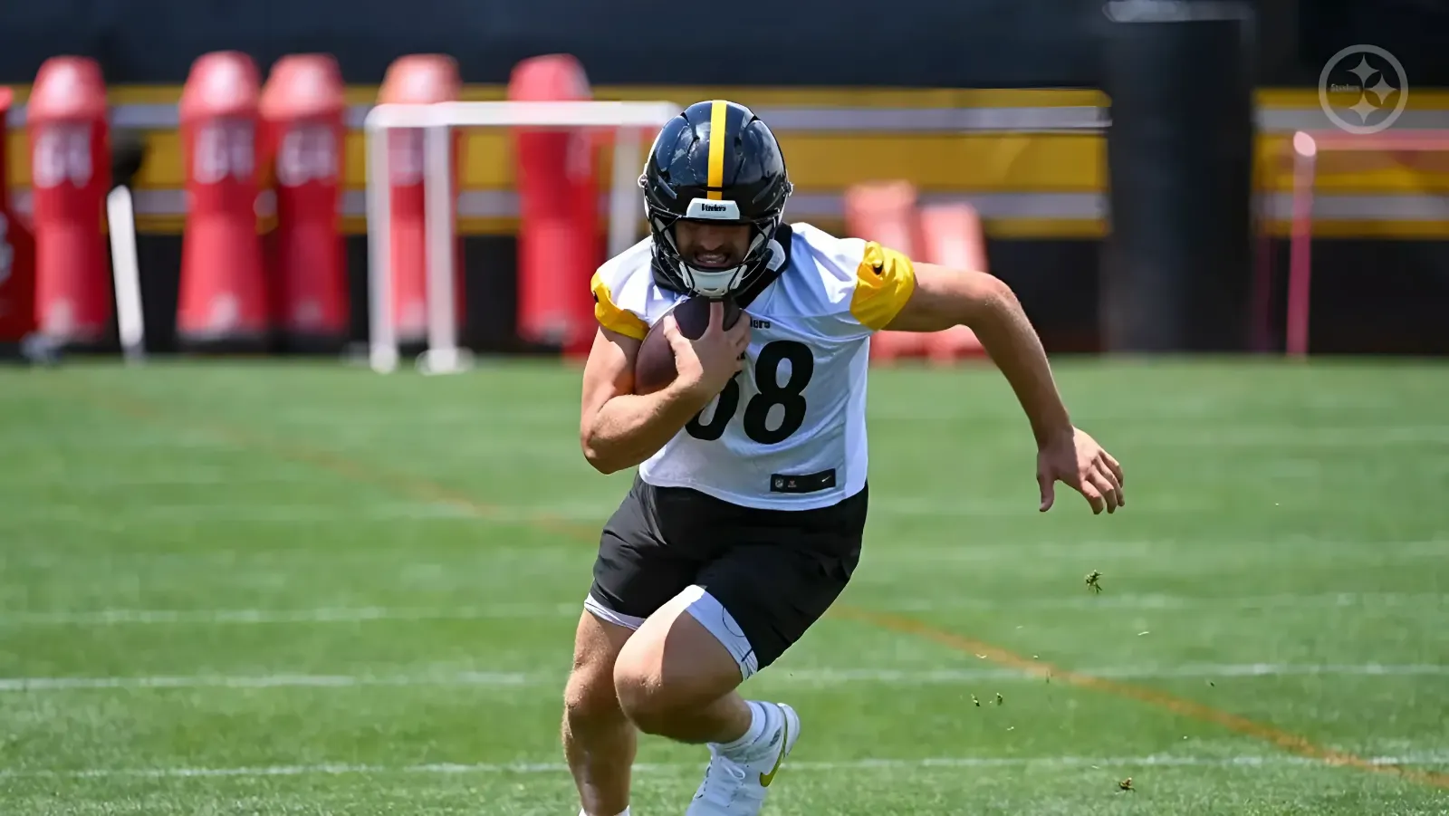 Steelers' Pat Freiermuth Looks Like A Legitimate Threat At OTAs