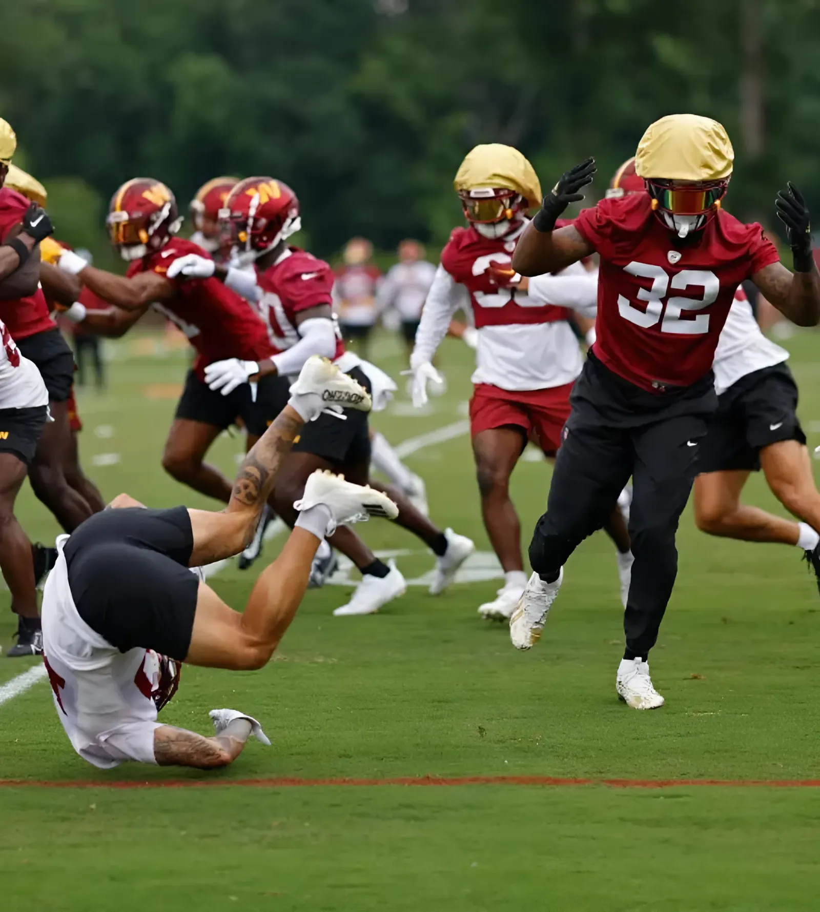 Commanders special teams coach Larry Izzo talks challenge of the new kickoff rules