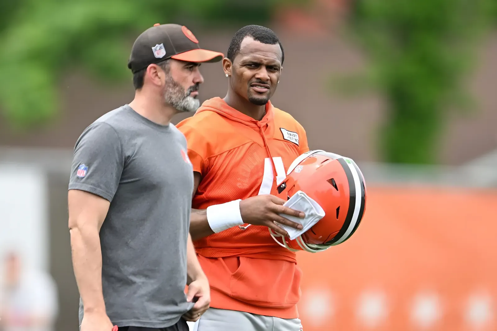 Browns QB Deshaun Watson Issues 3-Word Message After Off-Field Injury Scare