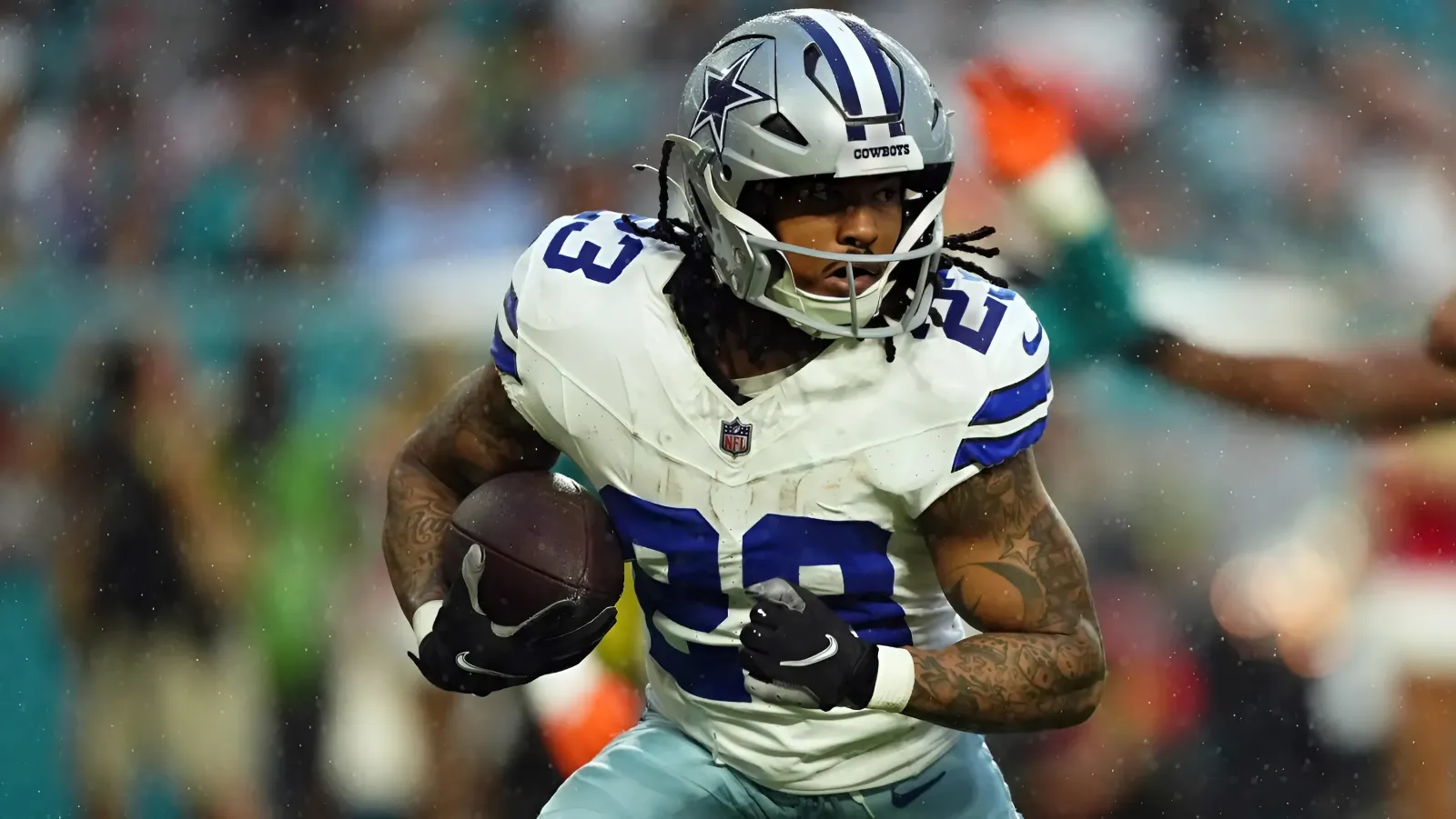 Rico Dowdle or Ezekiel Elliott to have better 2024 season?