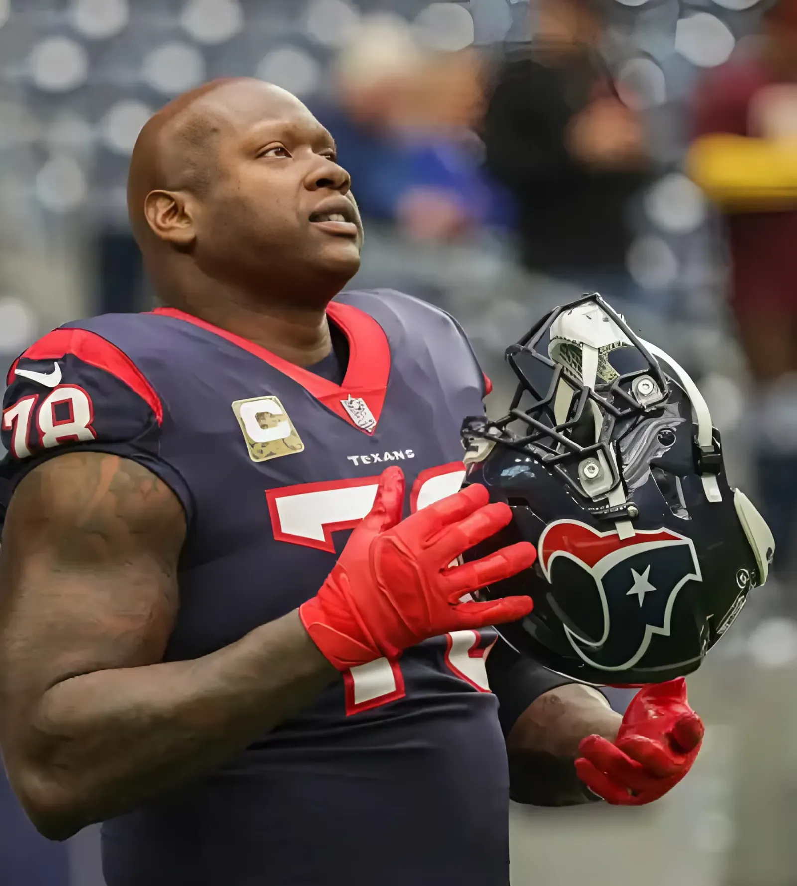 Texans left tackle Laremy Tunsil holds second annual youth football camp