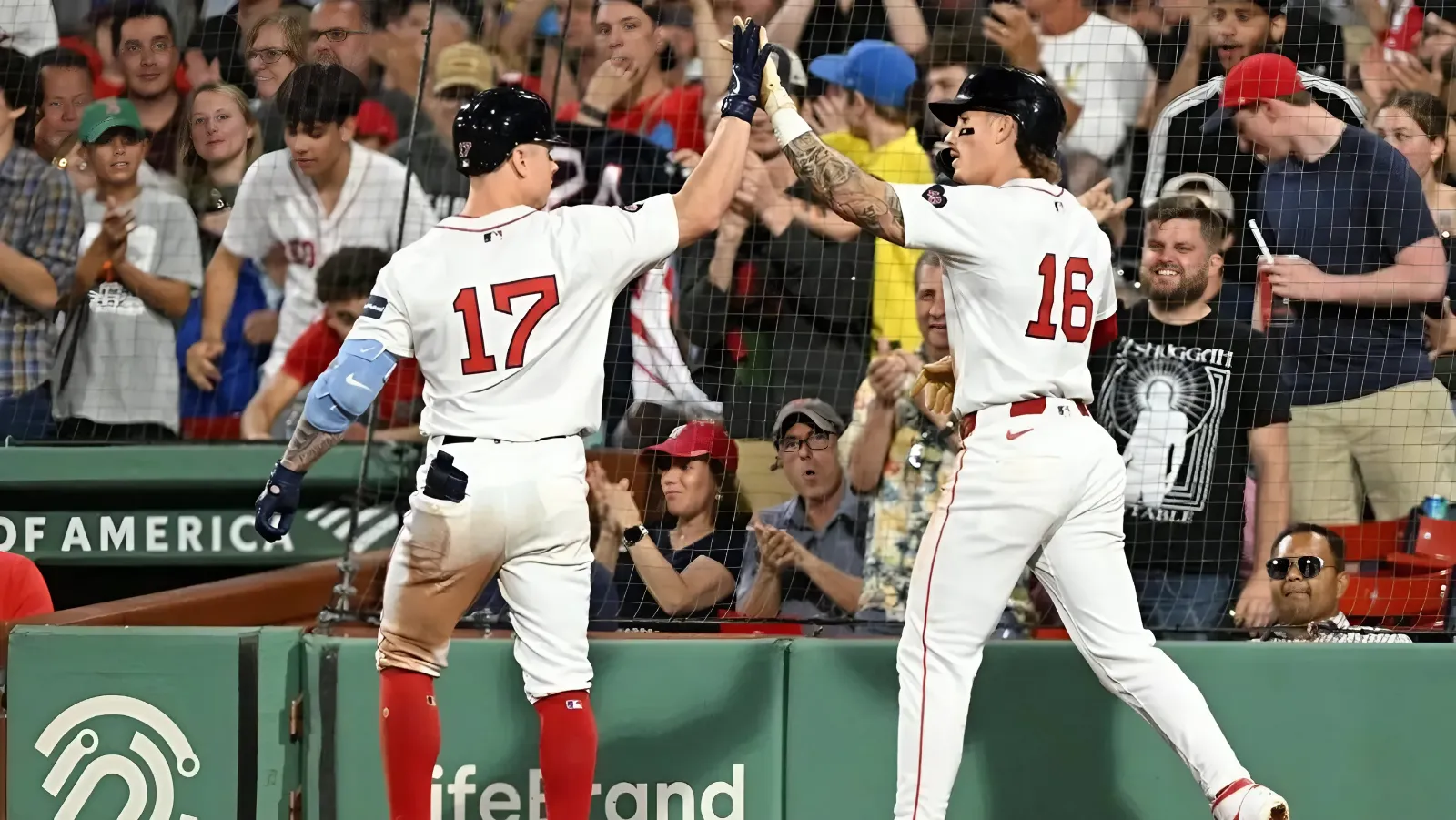 Red Sox rally from 4-0 deficit to defeat Phillies