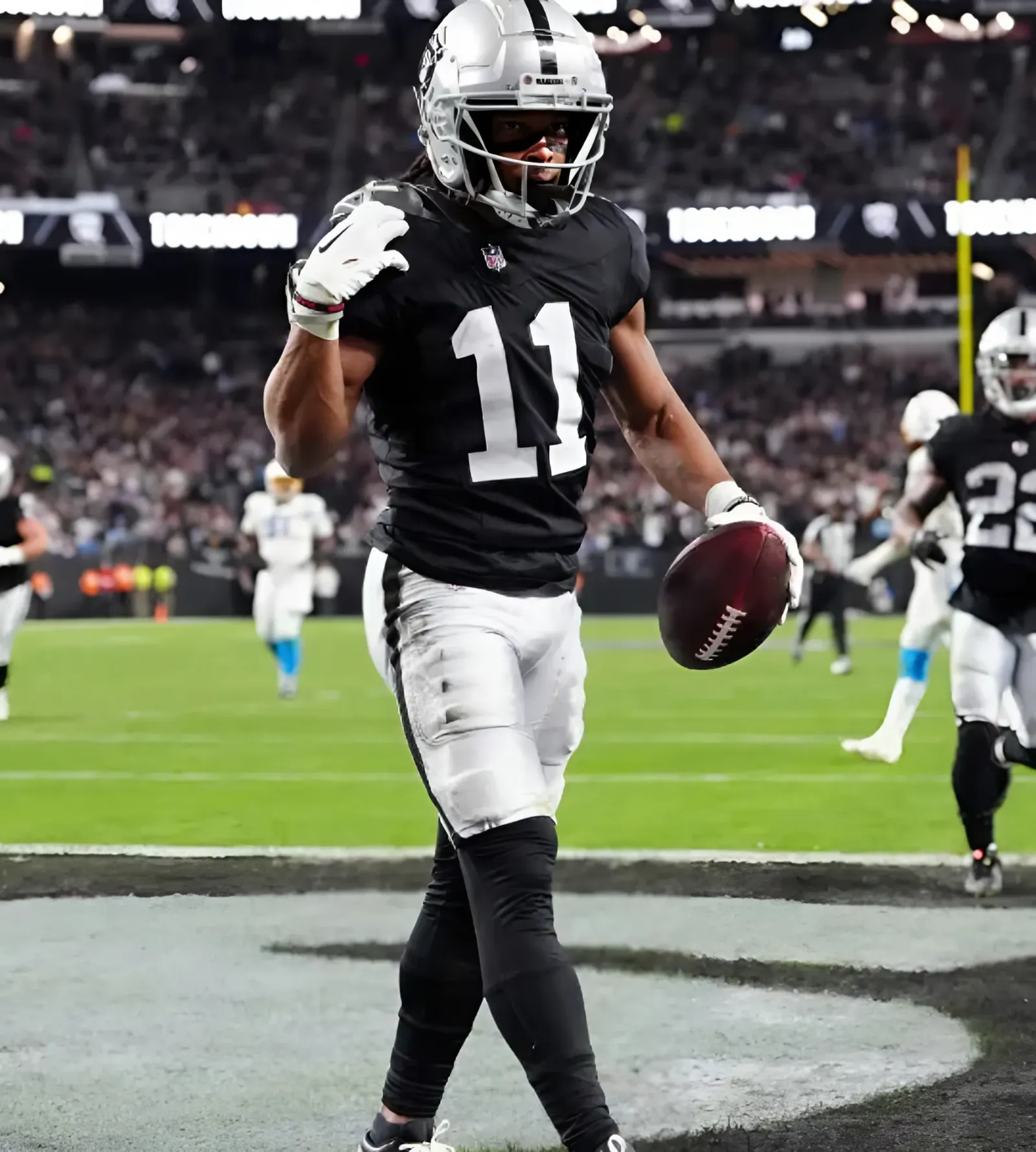 Raiders WR Tre Tucker making big strides, is ‘different dude’ heading into year two