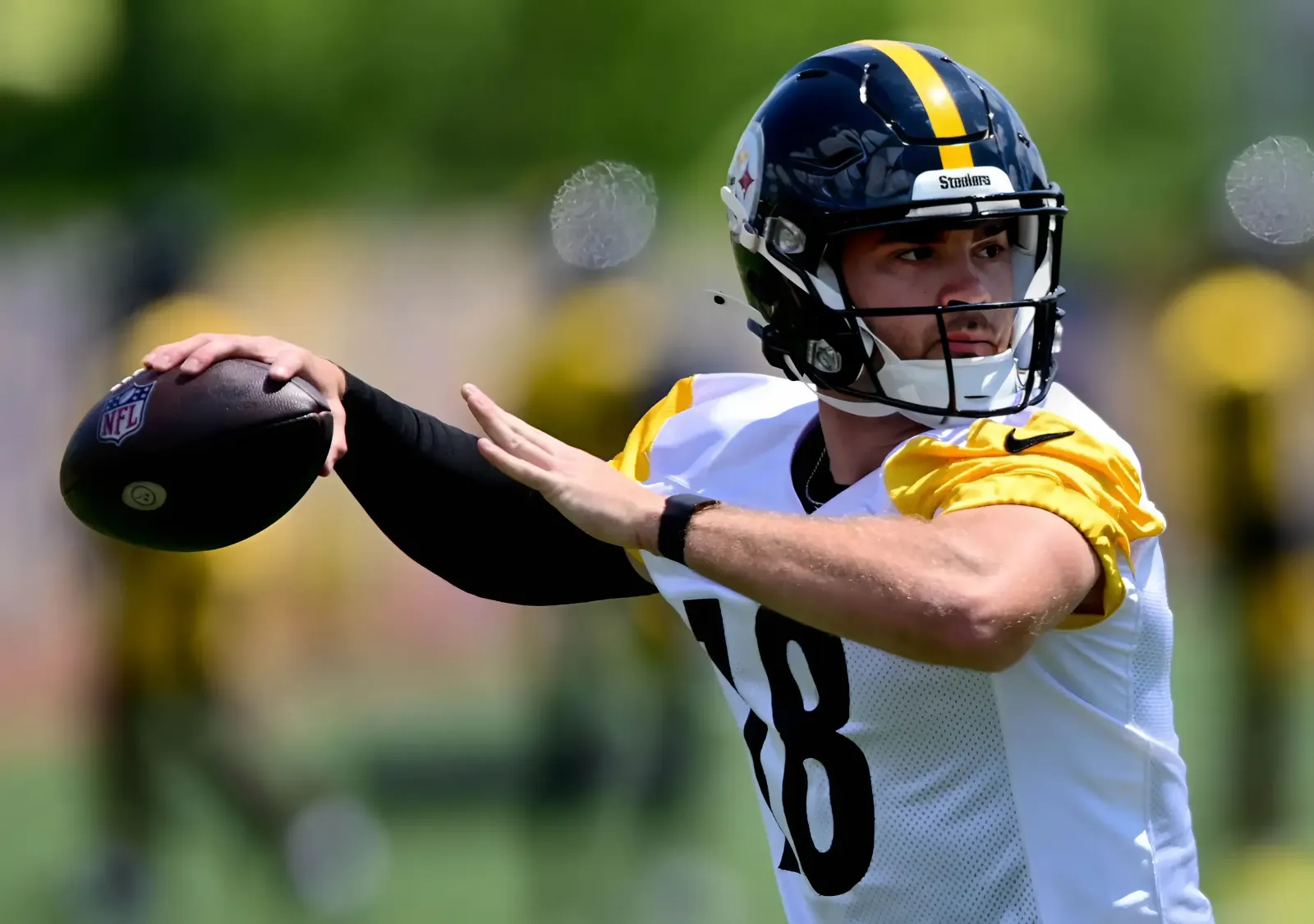 Steelers Minicamp Takeaways: UDFA QB Gets Chance, Unheralded WR Shines