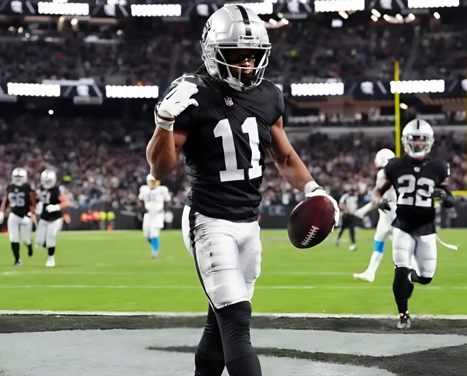 Raiders WR Jakobi Meyers on How Tre Tucker Improved During Offseason