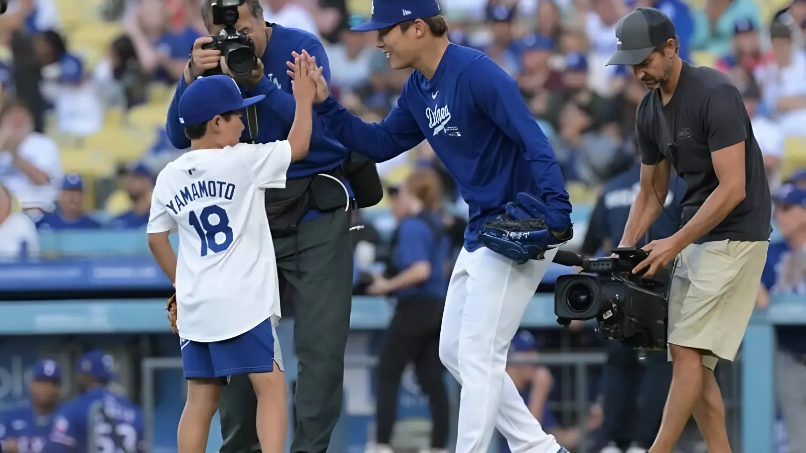 Watch: Dodgers Fan Imitates Yoshinobu Yamamoto’s Windup For First Pitch