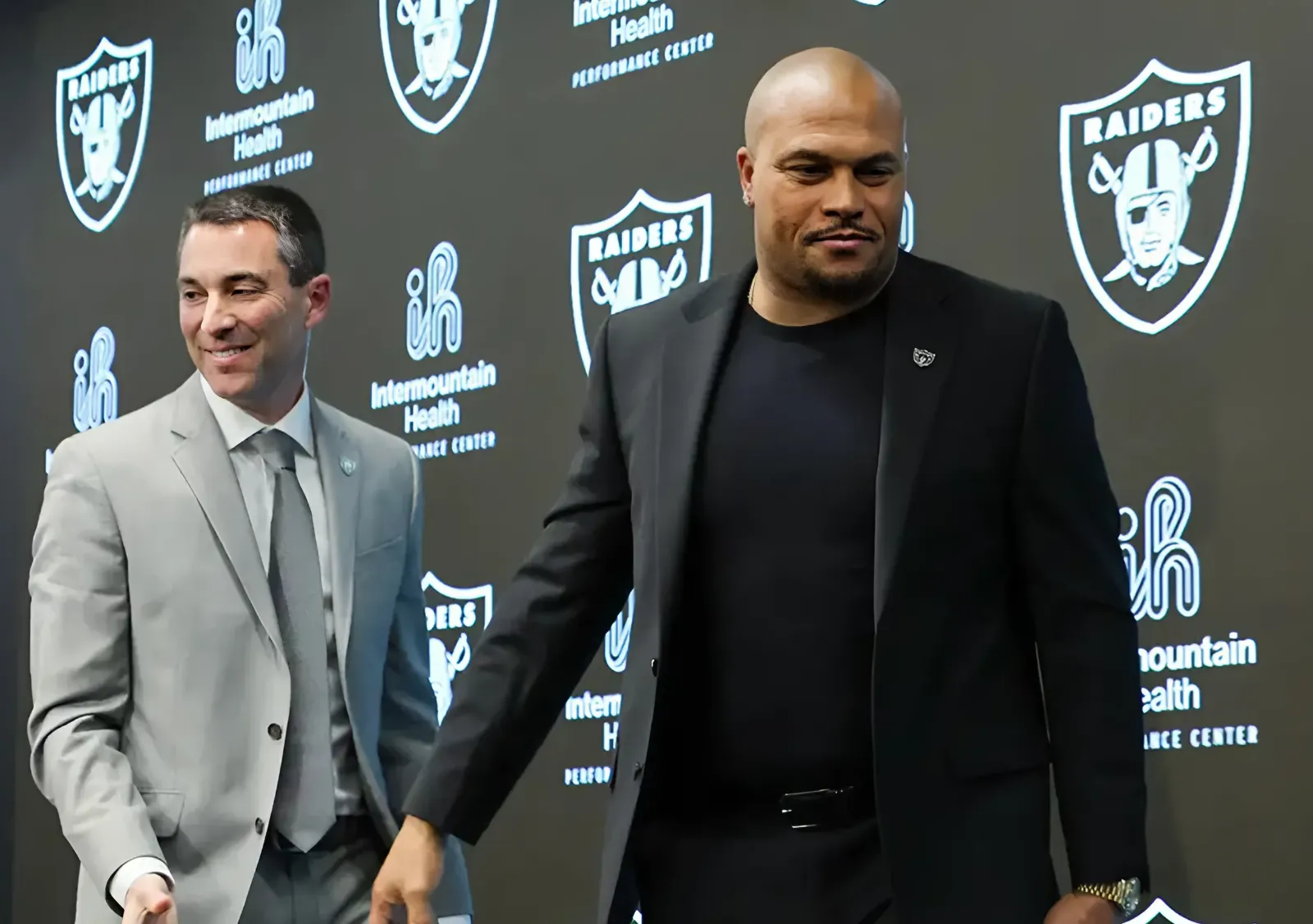 Raiders Pushed to Go ‘All in’ on 30-Year-Old 3-Time Pro Bowl QB