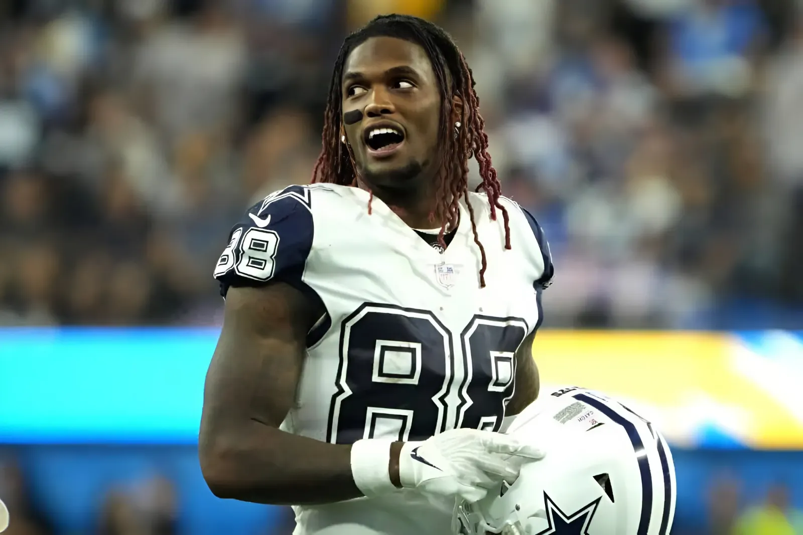 Proposed Trade Sees Cowboys Flip CeeDee Lamb for $60 Million Receiver