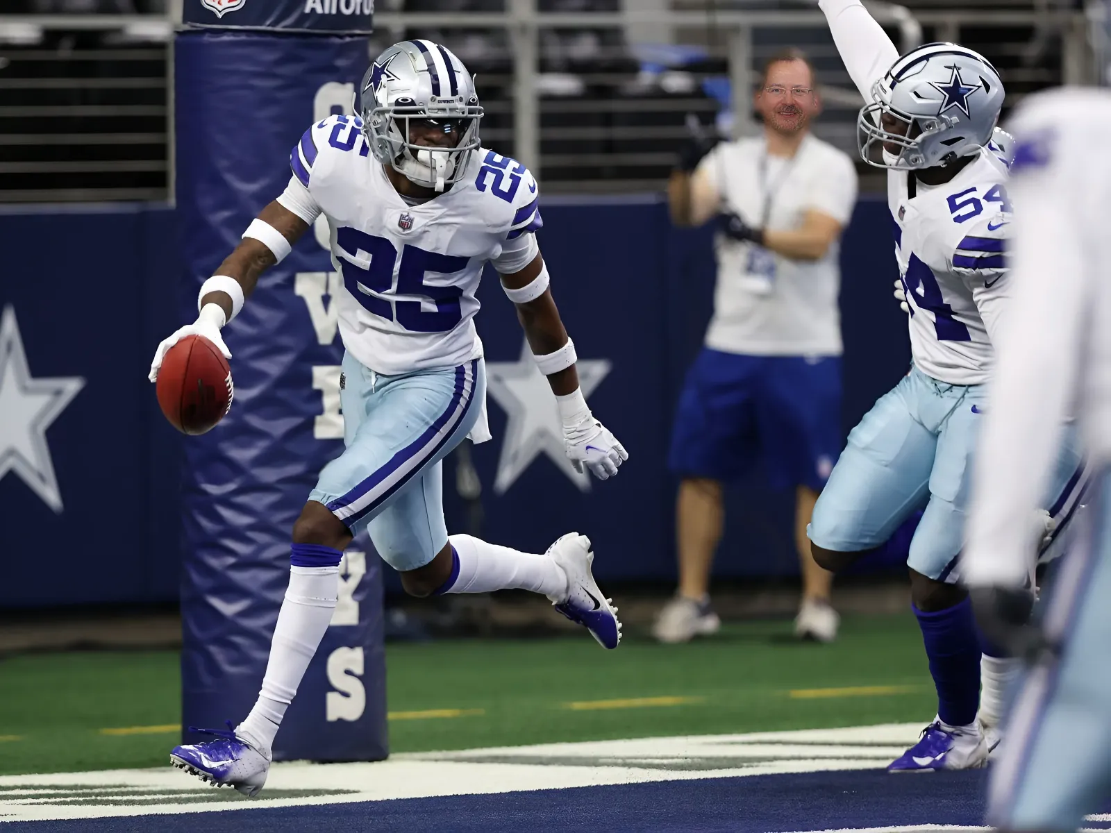 Cowboys CB Nahshon Wright has little hope in contract year