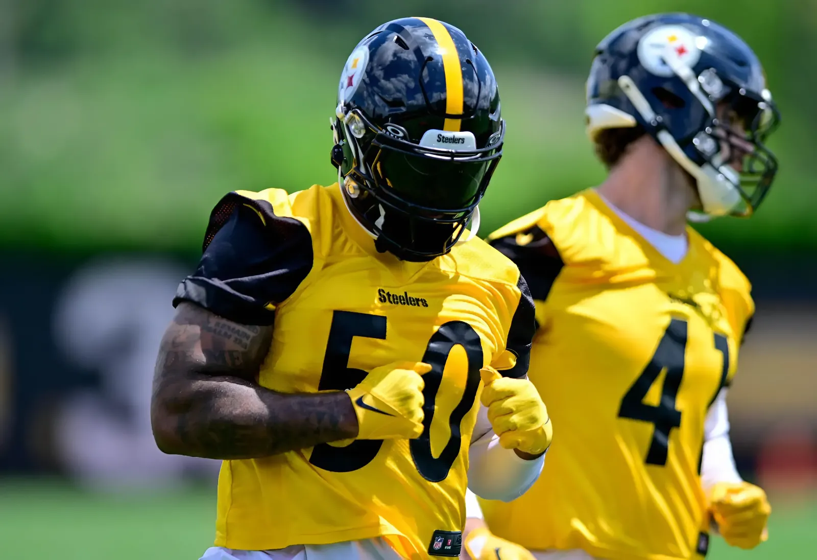 Elandon Roberts Says Steelers Improved Offense Will Help Better The Defense