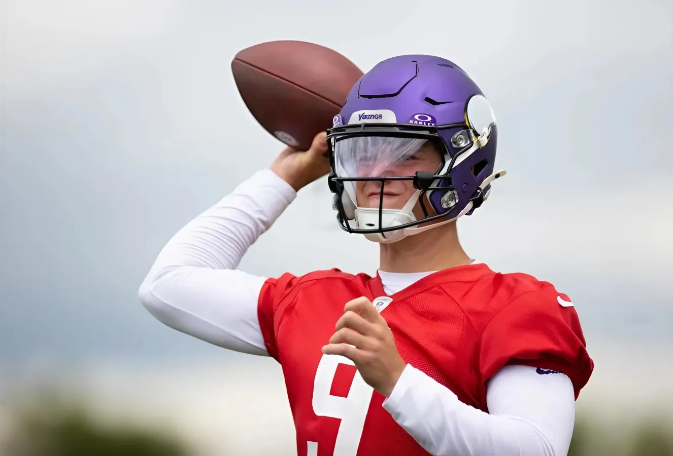 Former Pro Bowl QB Sends Strong Message on Vikings’ J.J. McCarthy