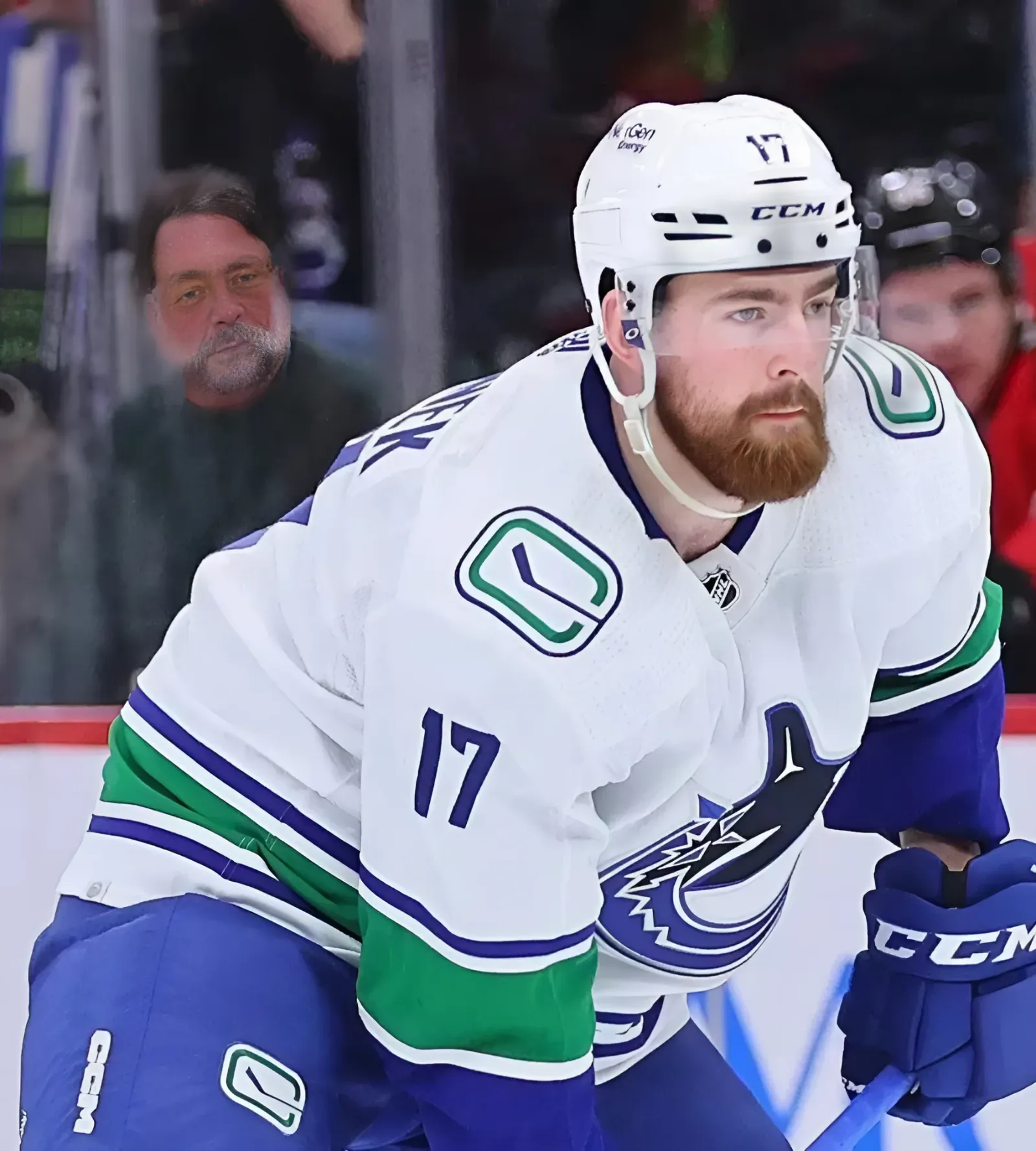 Canucks put their foot down in the Filip Hronek extension talks