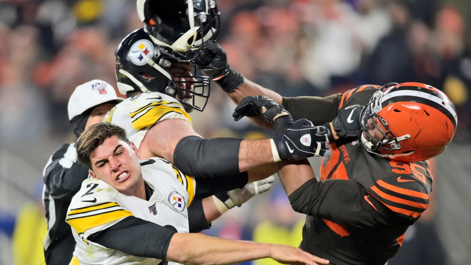 Steelers Star Hints at Bolting for Rival Browns