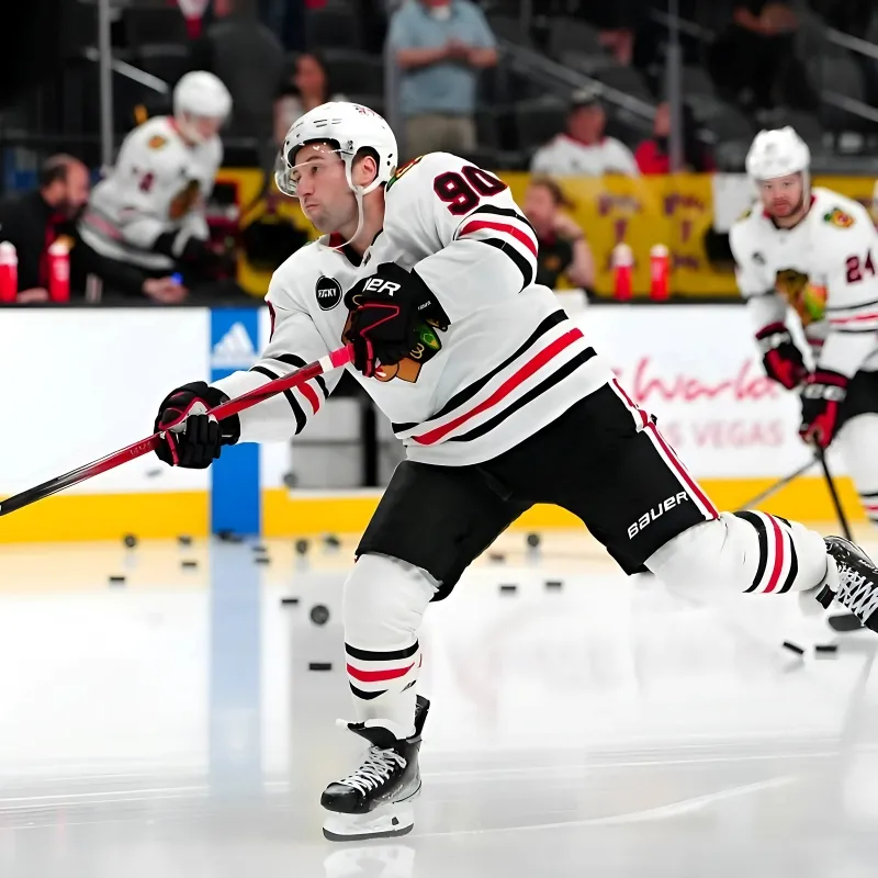 Avalanche should pursue Blackhawks veteran forward