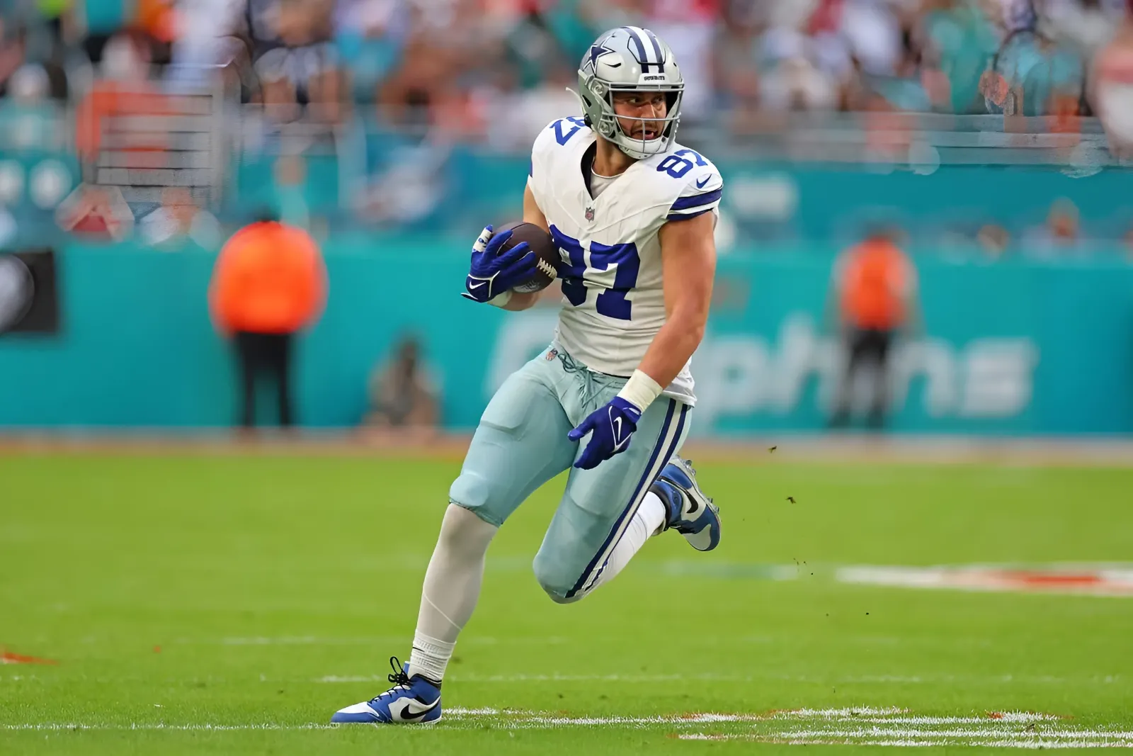 Jake Ferguson’s breakout season makes him division’s top tight end