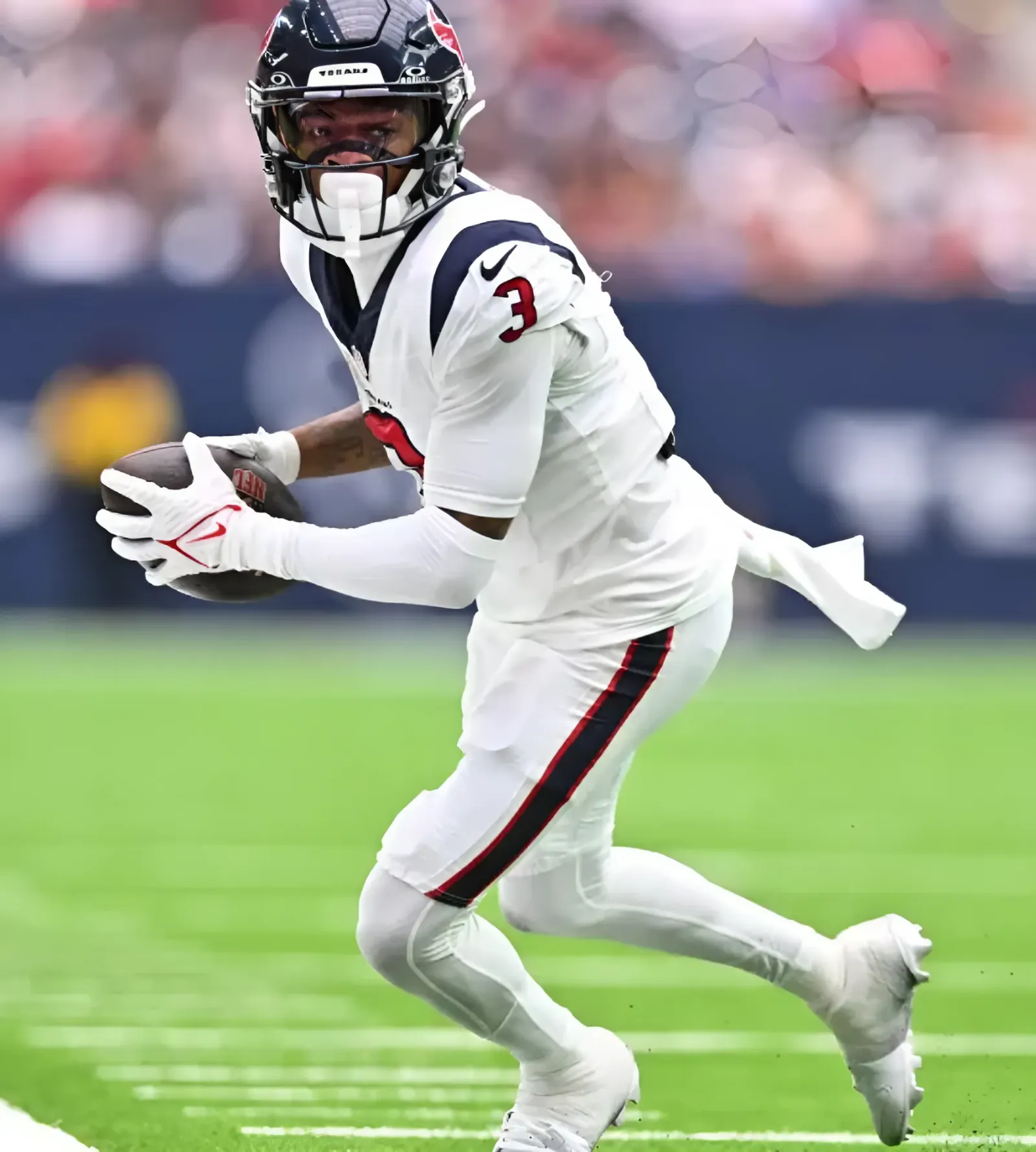 Tank Dell embraces preseason hype for Texans