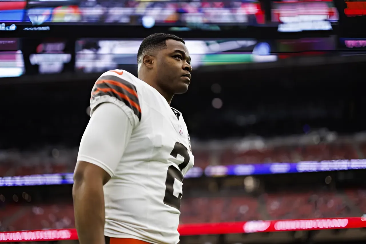 Browns ‘At Odds’ With WR Amari Cooper Amid Contract Dispute