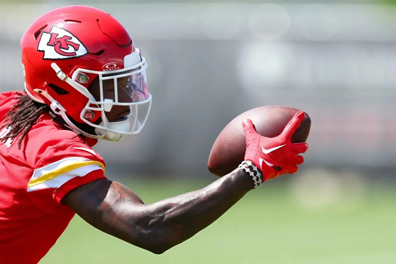 Chiefs WR Rashee Rice’s Comment on Caitlin Clark’s Photo Causes a Stir