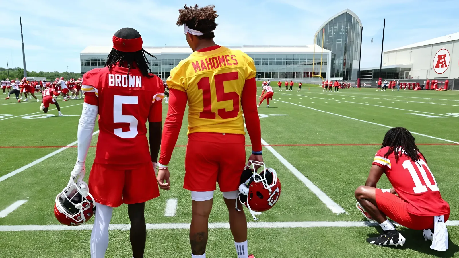 Chiefs WR Hollywood Brown Turns Heads With New Workout Video