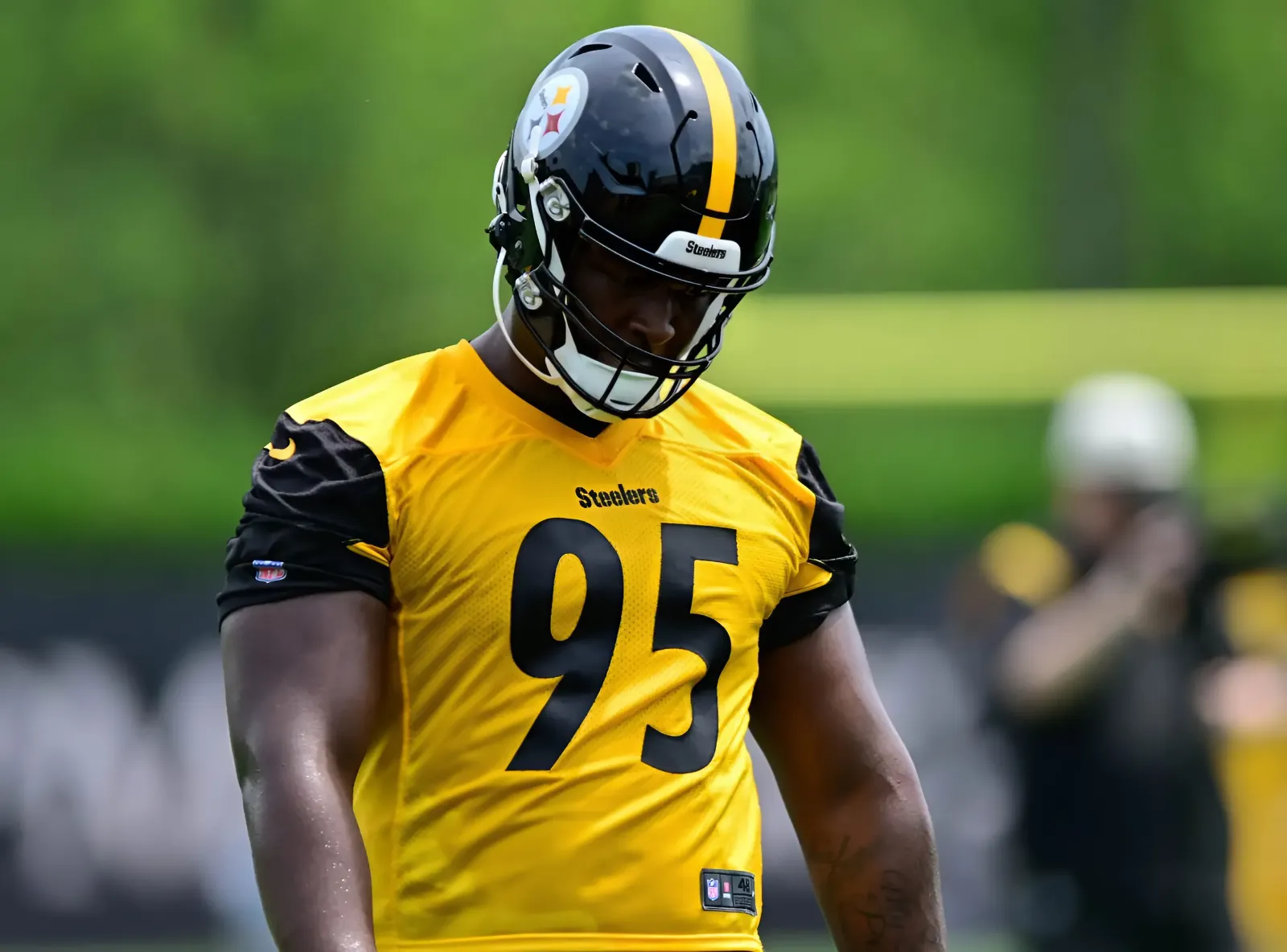 Slimmer, Smarter Keeanu Benton Ready to Break Out for Steelers